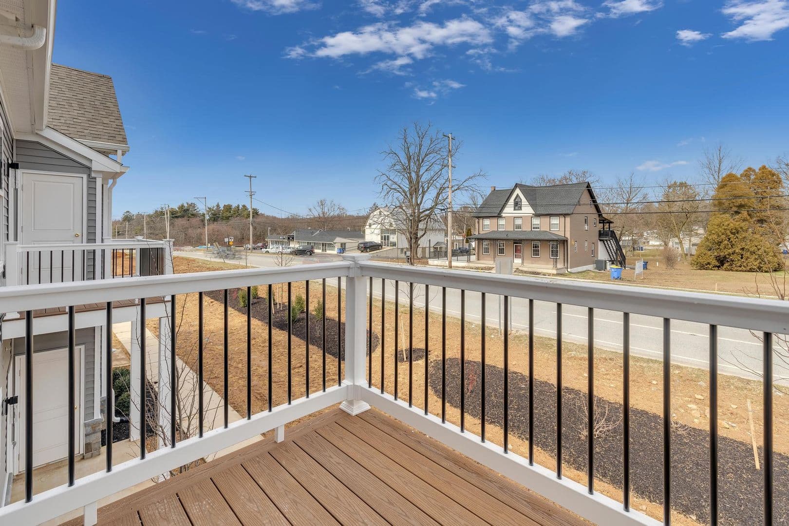 Parkesburg Apartment: 100 Wildflower Lane