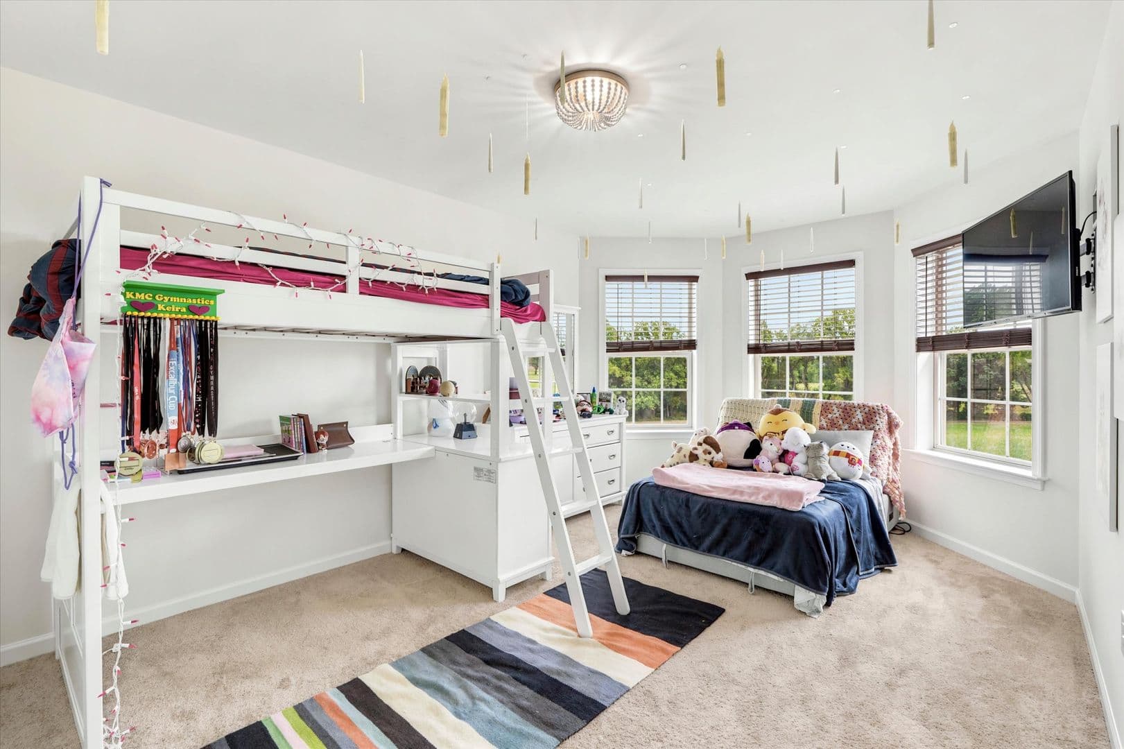West Grove House: 103 Janine Way