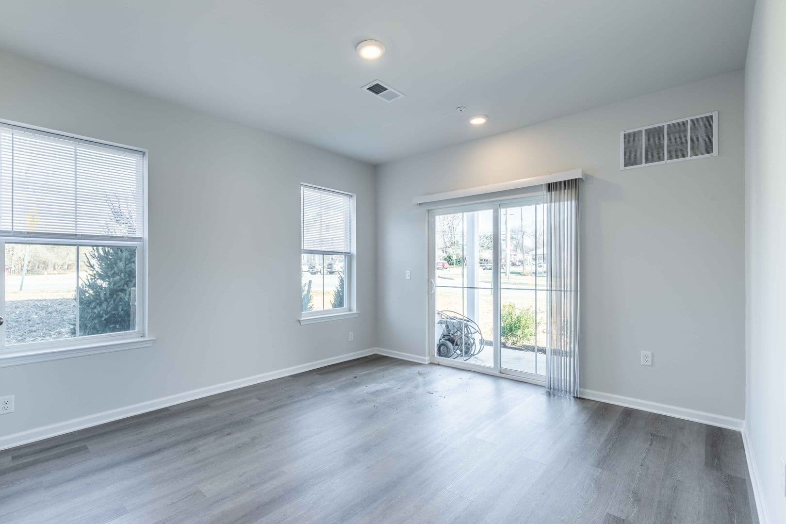 Parkesburg Apartment: 100 Wildflower Lane