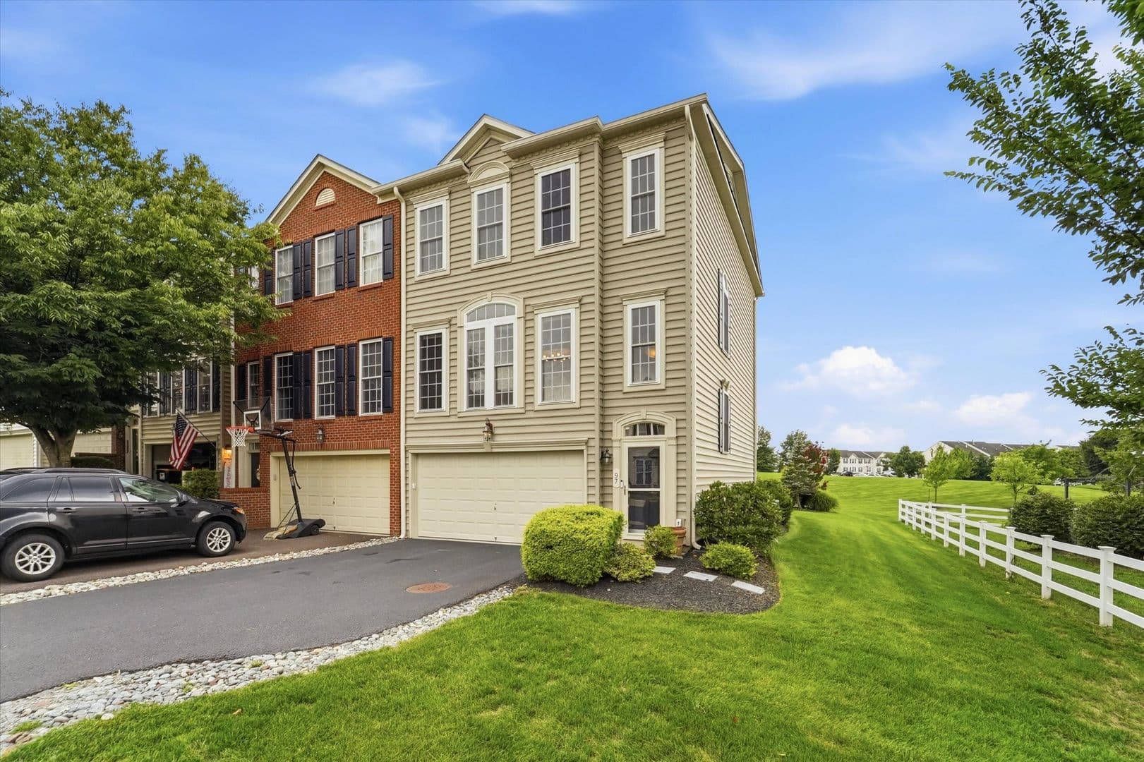 Pottstown House: 97 N Savanna Dr