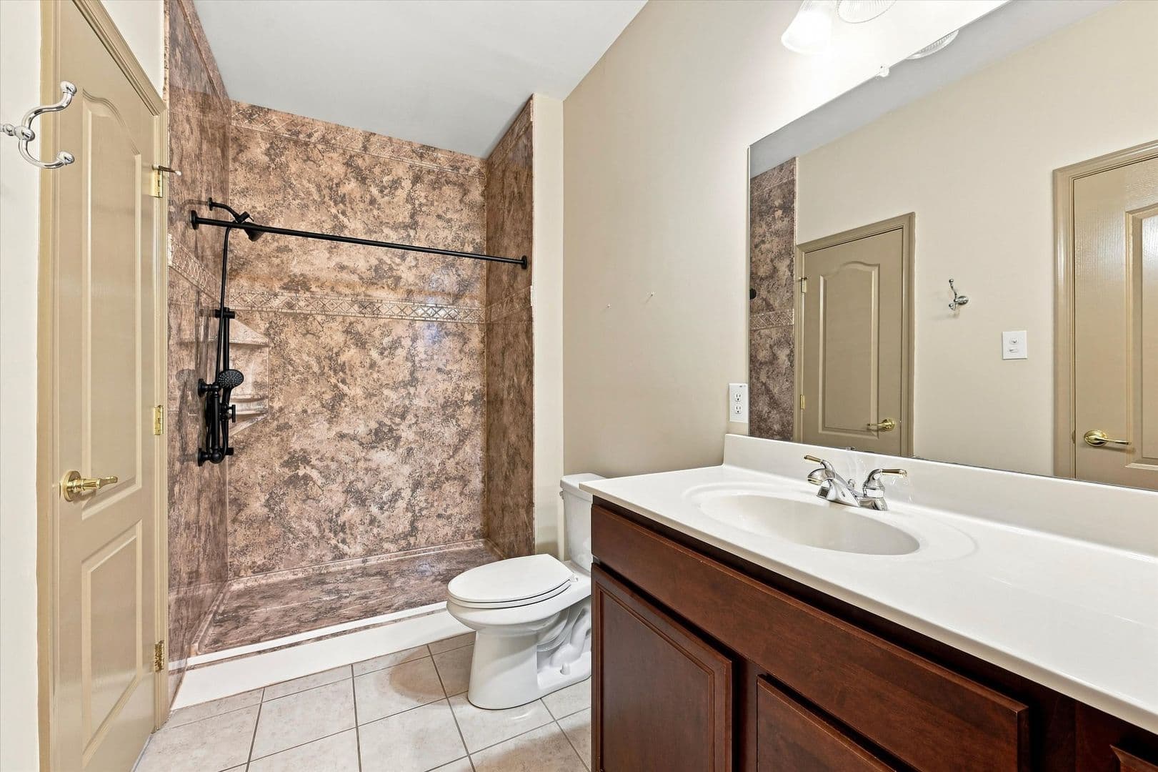 Coatesville House: 137 Stoyer Rd