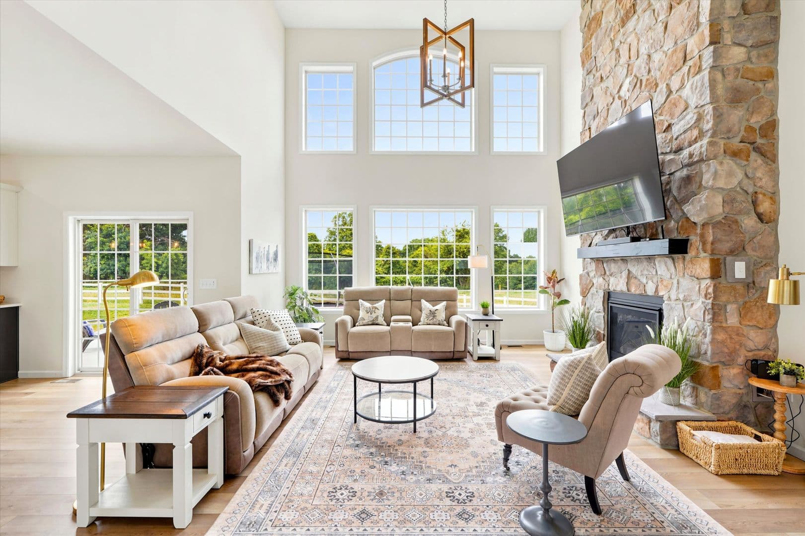 West Grove House: 103 Janine Way