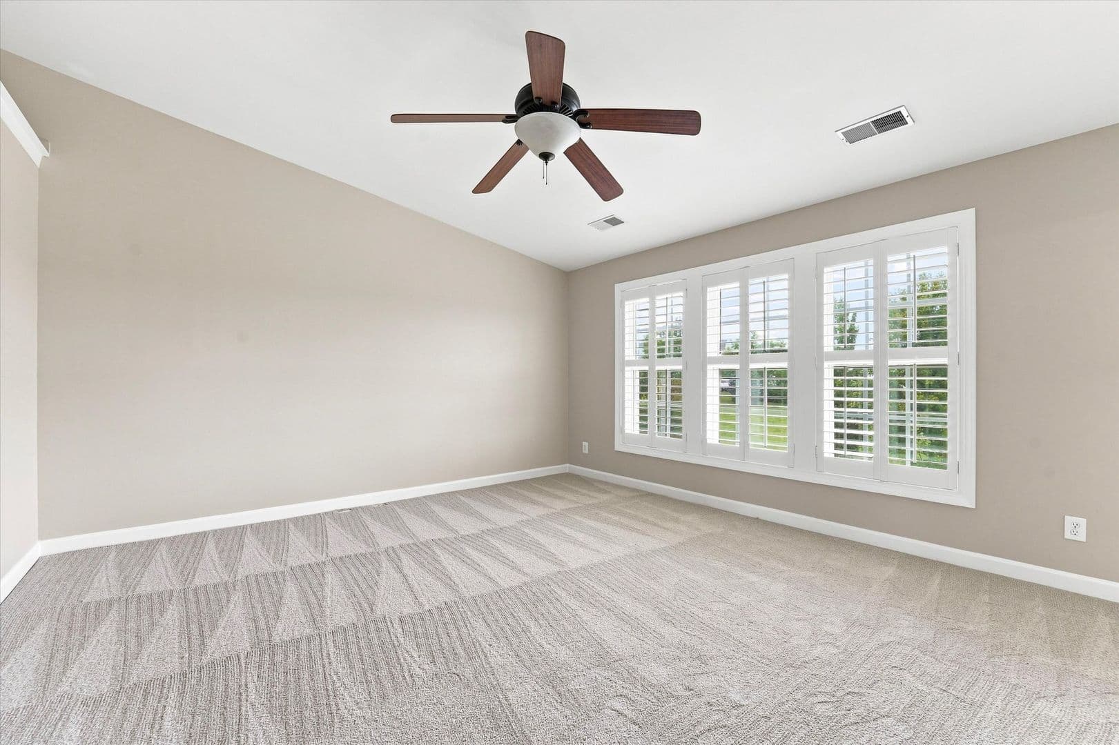 Pottstown House: 97 N Savanna Dr
