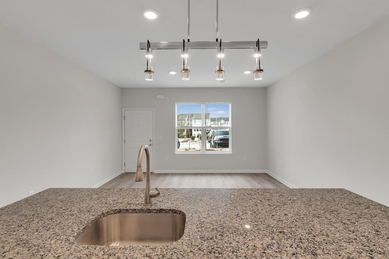 Parkesburg Apartment: 100 Wildflower Lane
