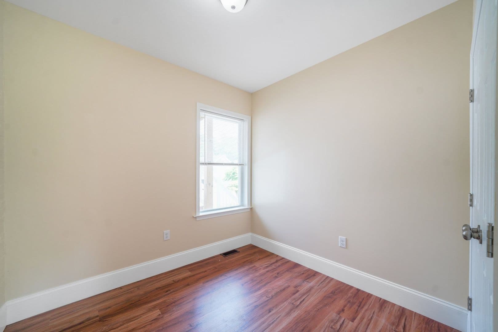 West Chester Apartment: 661 W Downingtown Pike