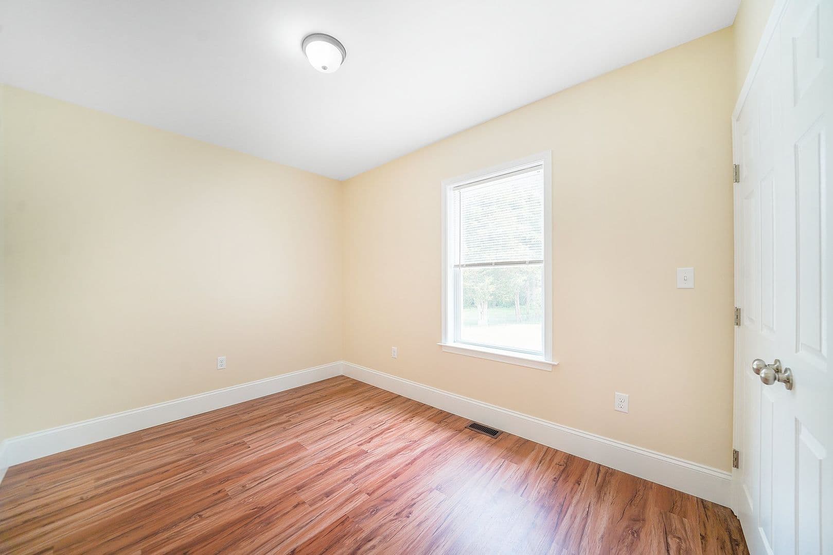 West Chester Apartment: 661 W Downingtown Pike