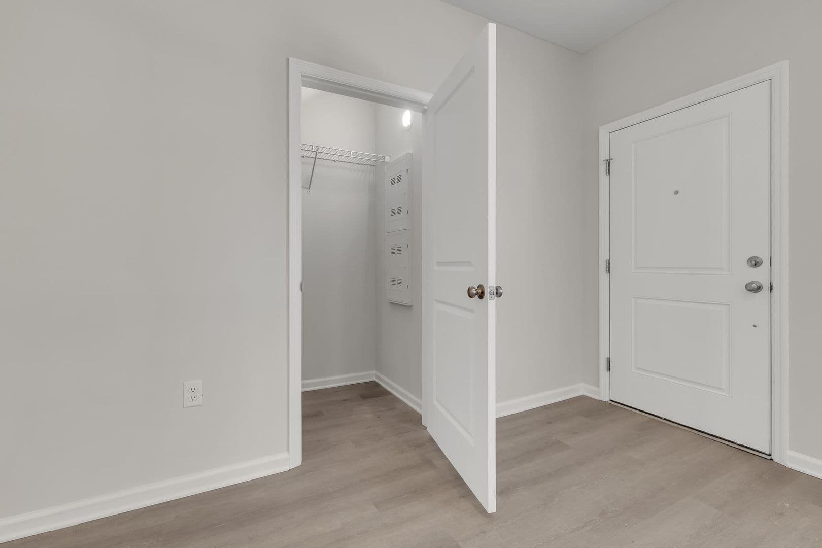 Parkesburg Apartment: 100 Wildflower Lane