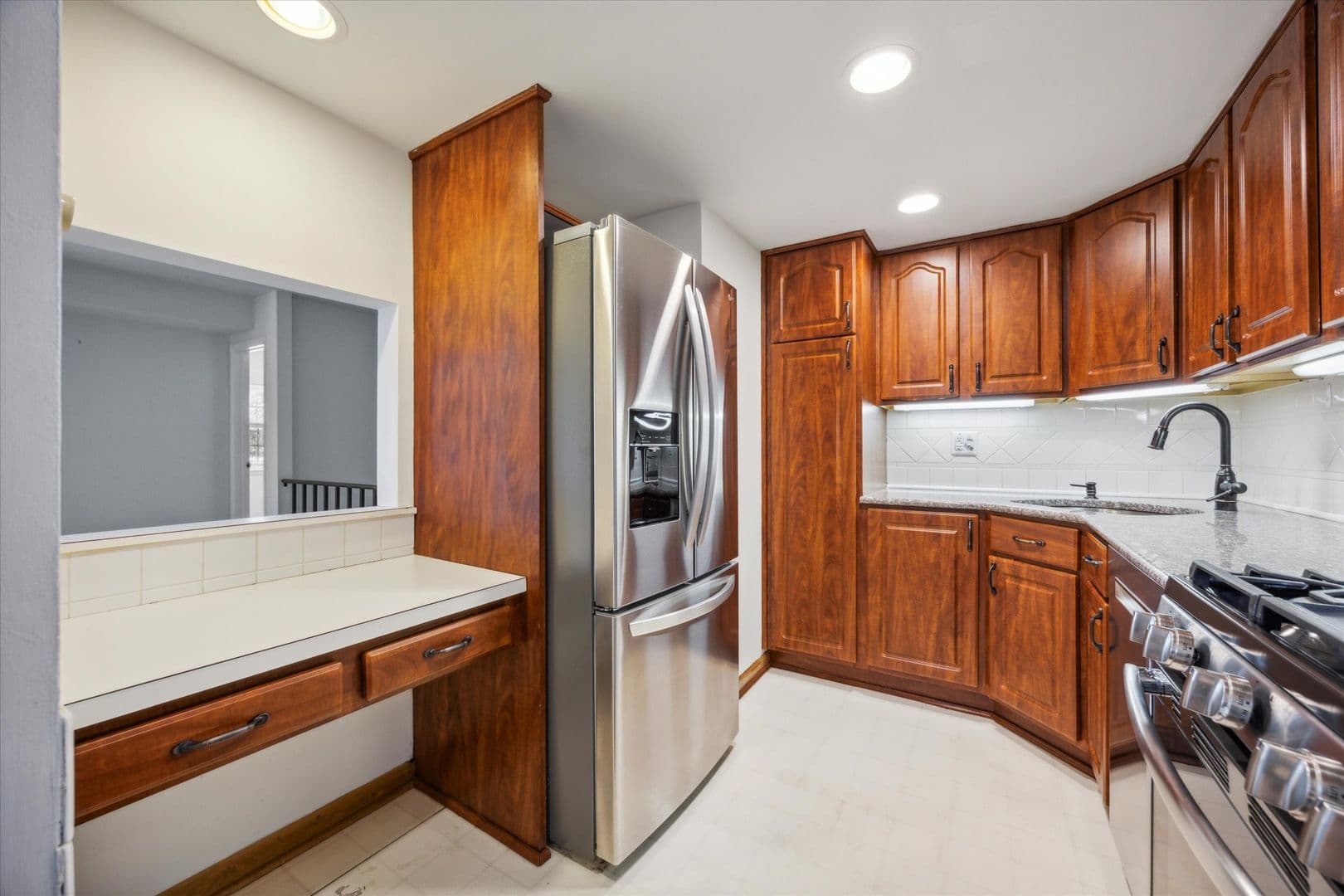 Devon Condo: 226 Old Forge Crossing
