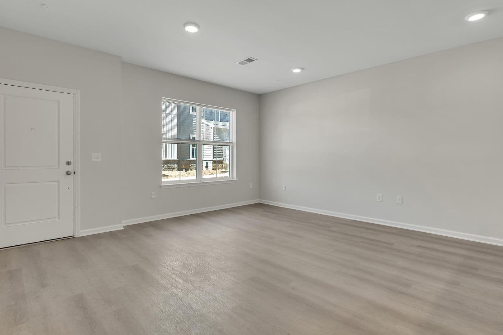 Parkesburg Apartment: 100 Wildflower Lane