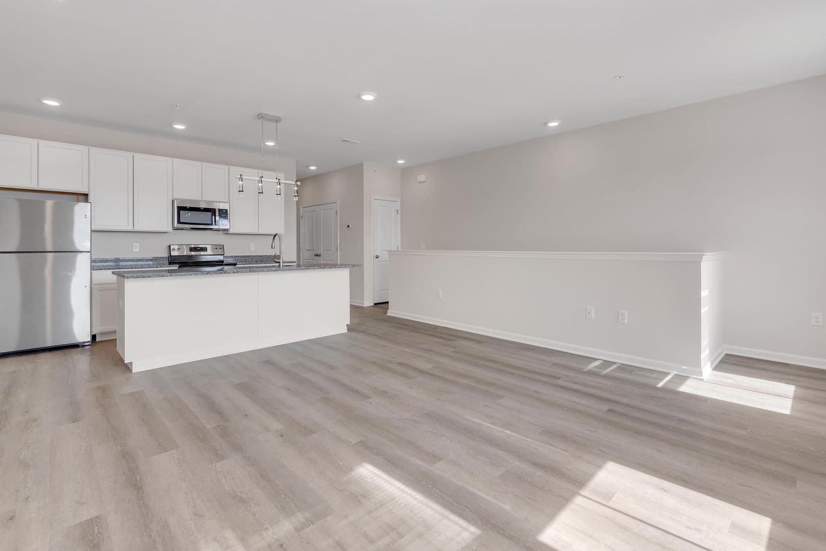 Parkesburg Apartment: 100 Wildflower Lane