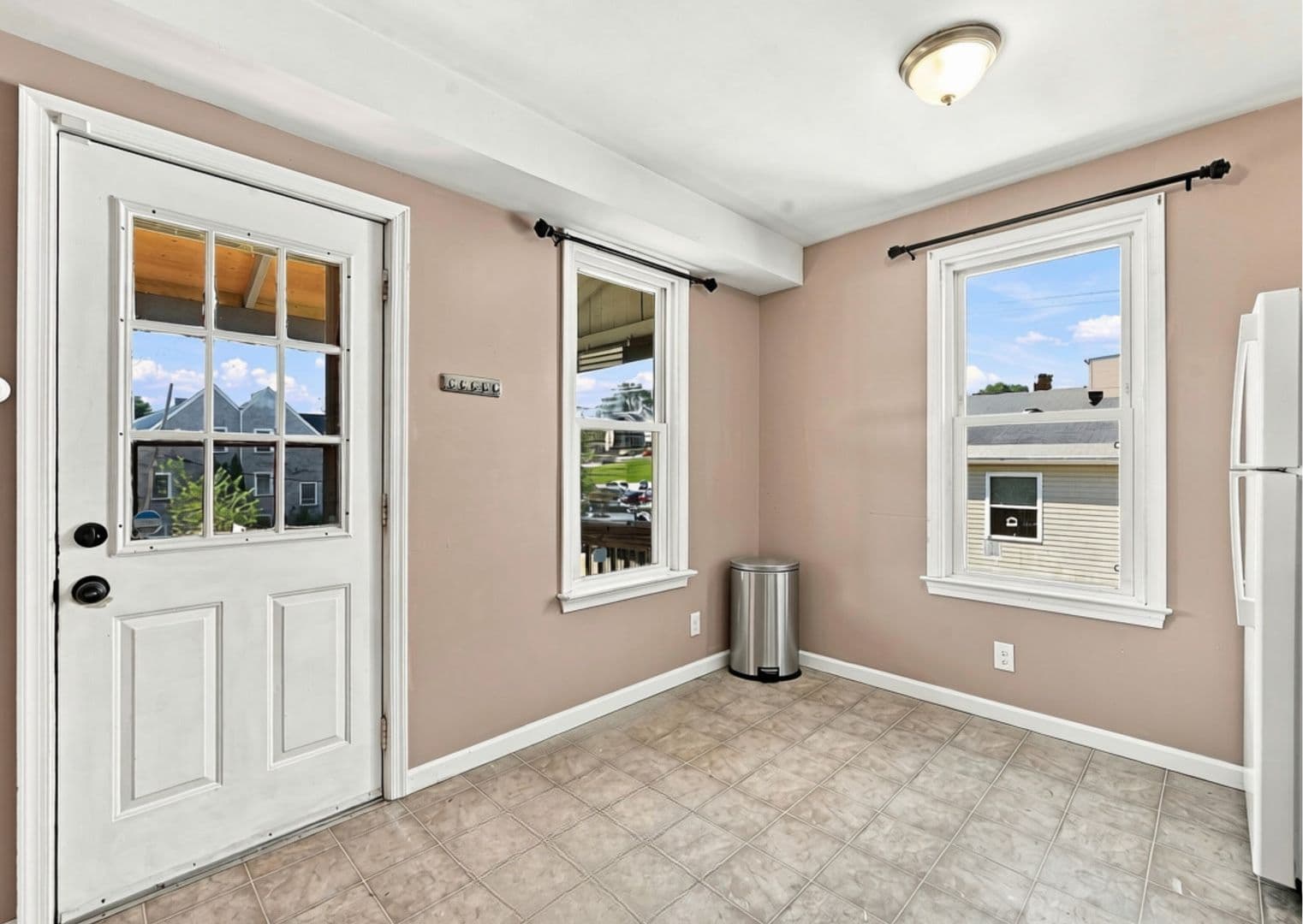 Parkesburg Apartment: 344-346 W. 1st Ave