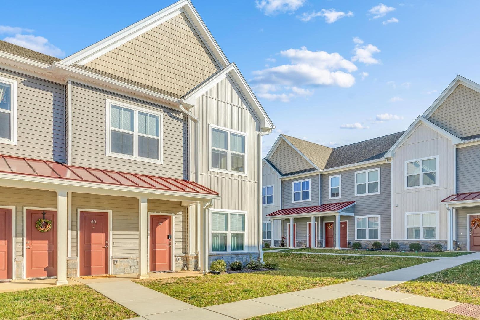 Parkesburg Apartment: 100 Wildflower Lane
