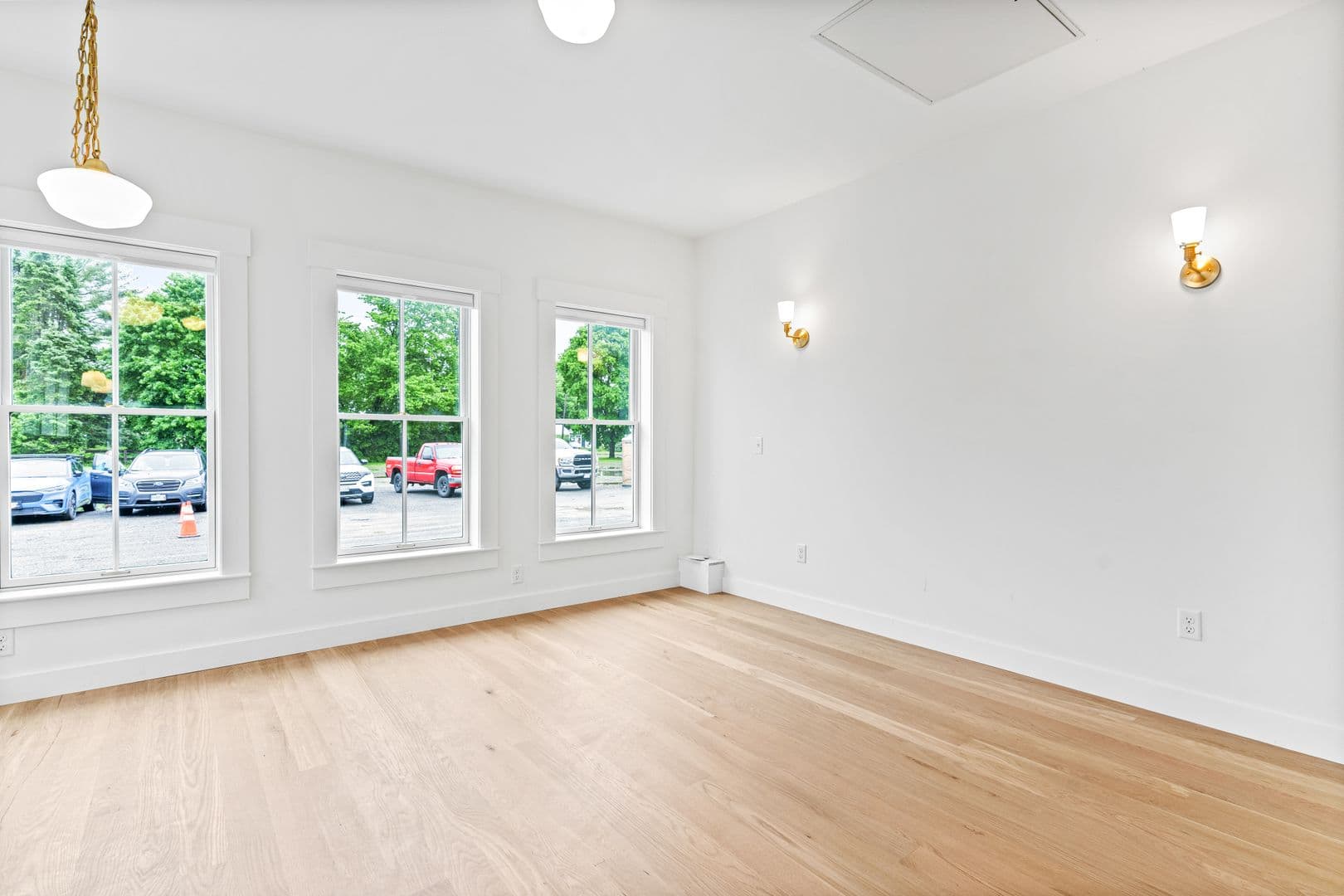 Madison Apartment: 55 Weston Ave