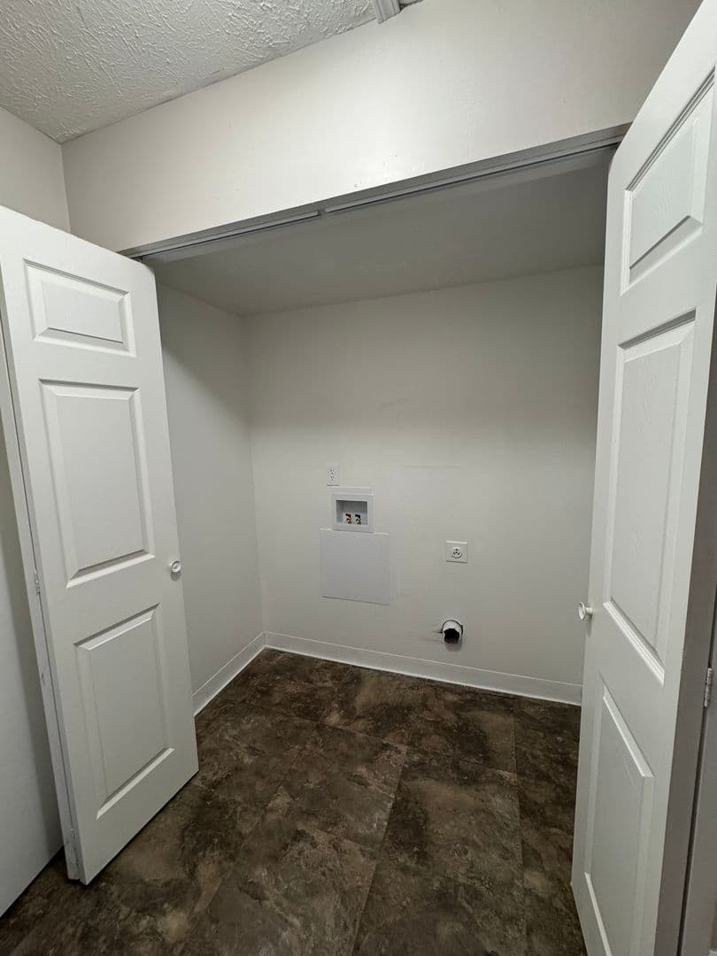 Indianapolis Townhome: 8585 Fairway Trails