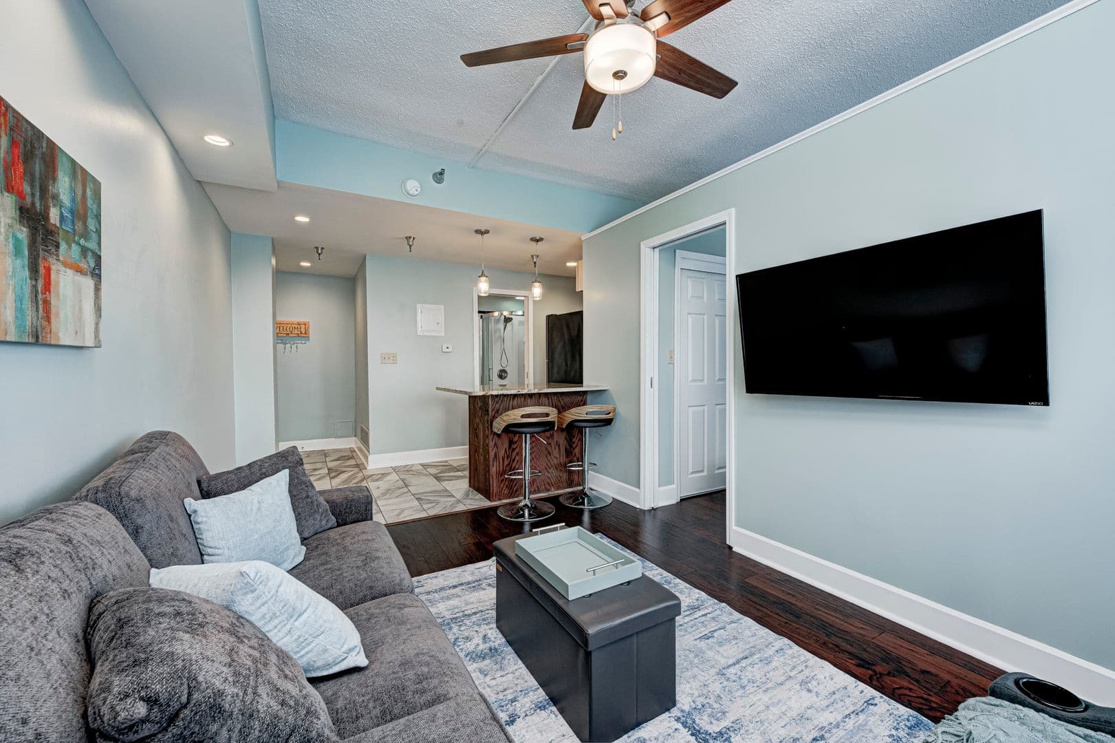 Indianapolis House: 230 East 9th St #401