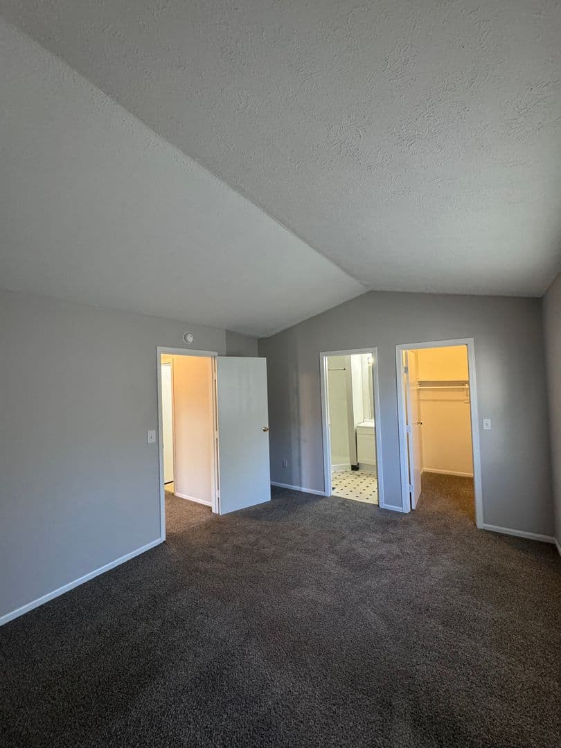 Indianapolis Townhome: 8585 Fairway Trails