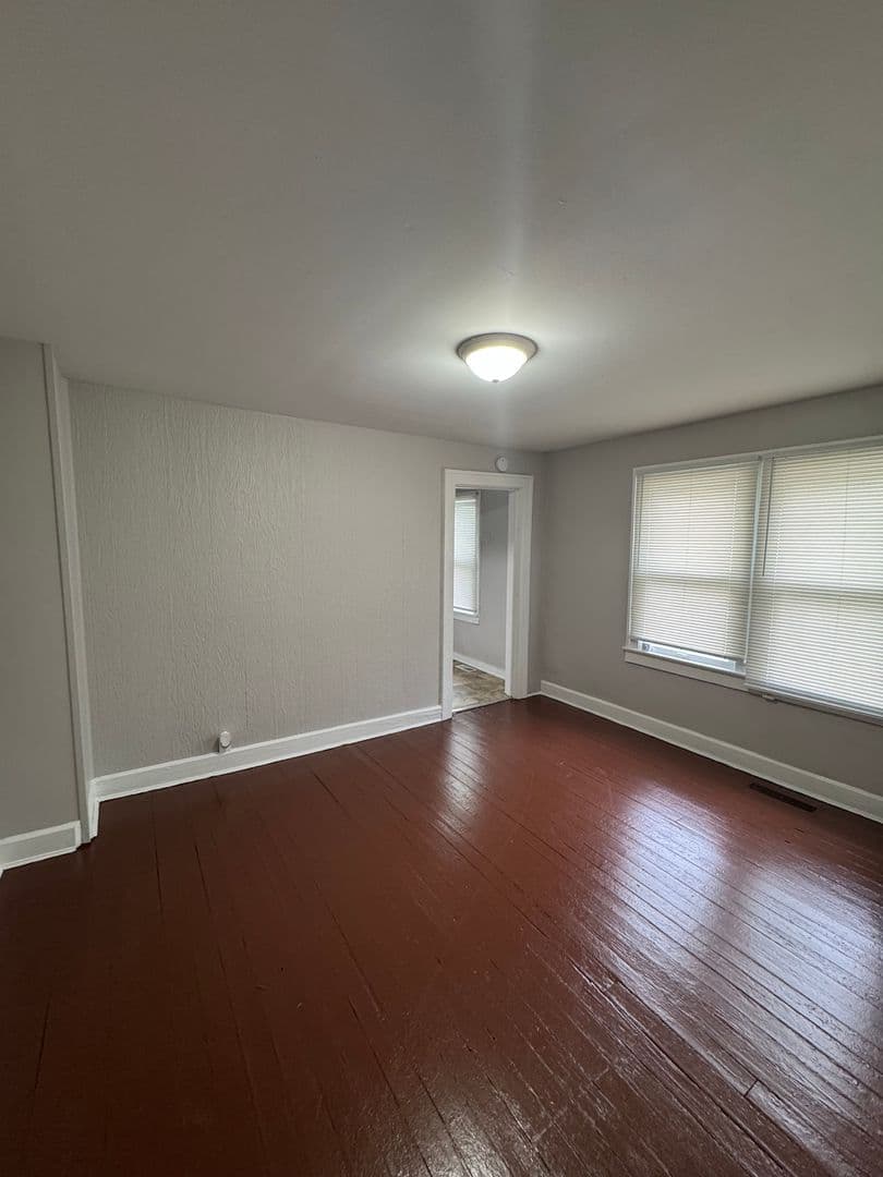 Indianapolis Apartment: 910-12 Ewing