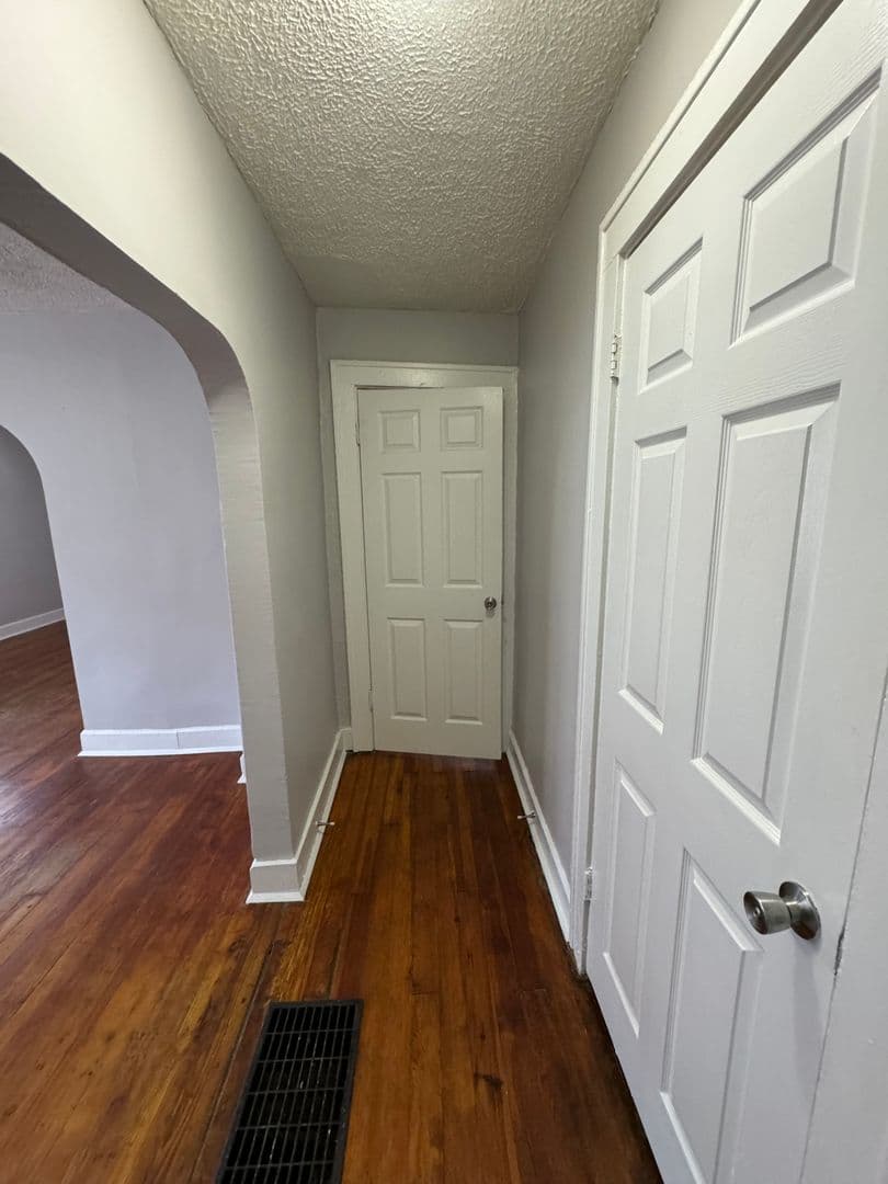 Indianapolis House: 1715 E Tabor St