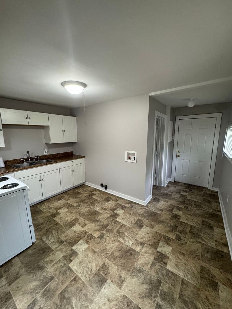 Indianapolis Apartment: 910-12 Ewing