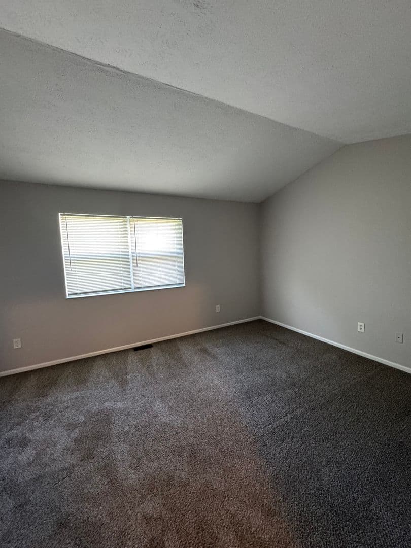 Indianapolis Townhome: 8585 Fairway Trails