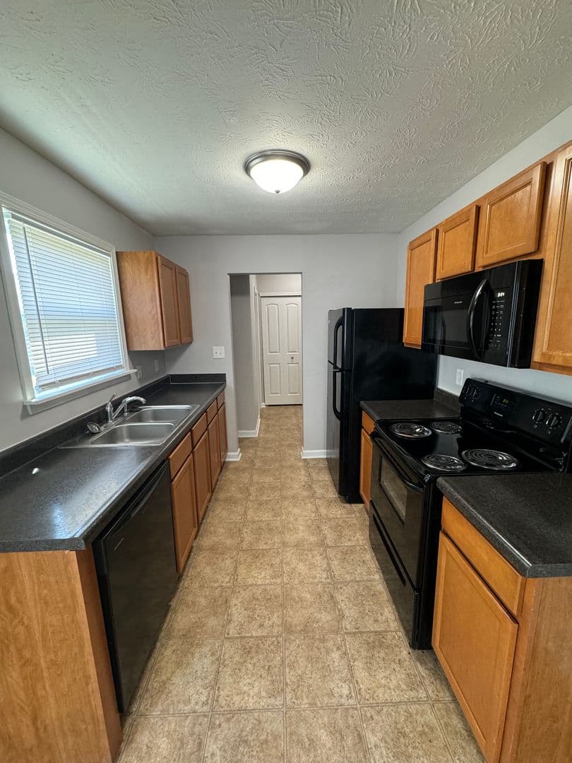 Columbus House: 3359 Cessna Drive