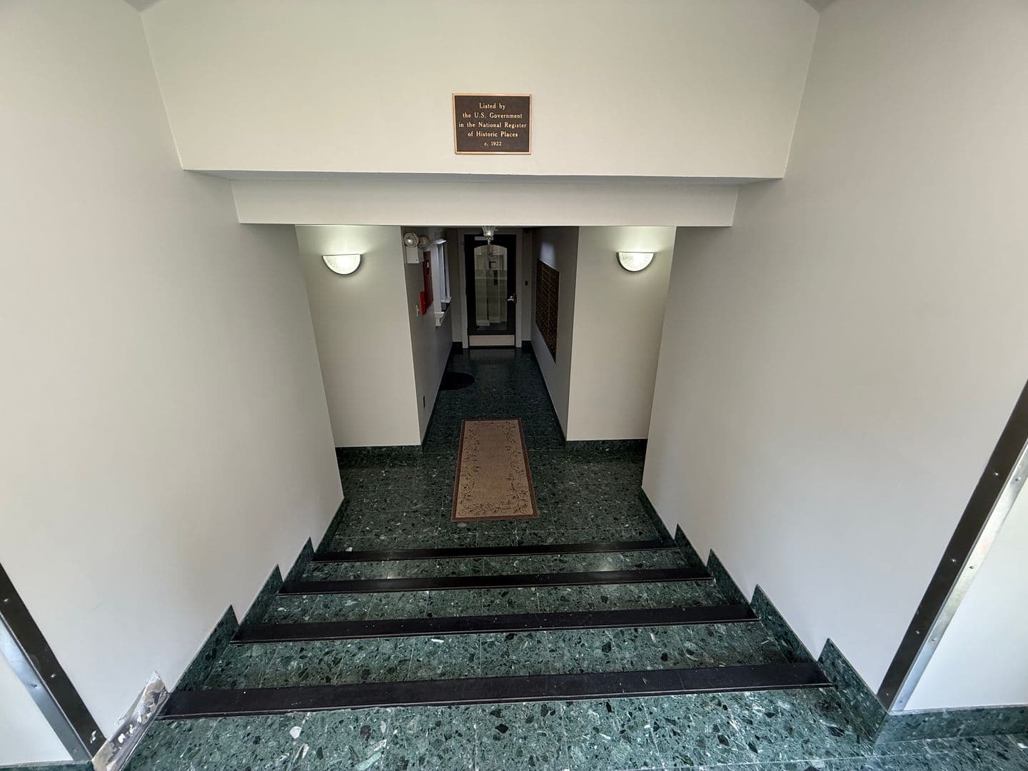 Indianapolis House: 230 East 9th St #401