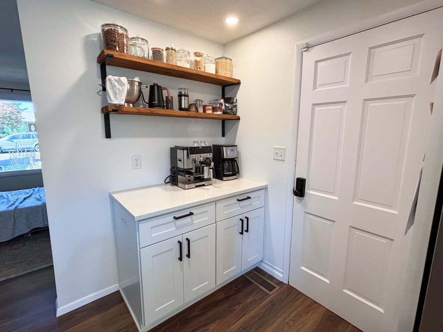 Salem House: 4608 38th Ave NE