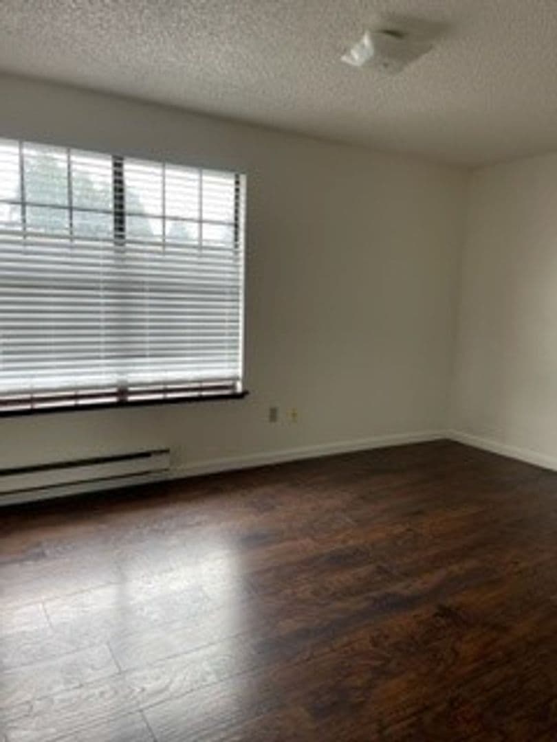 Tacoma Apartment: 1738 S. 82nd St.