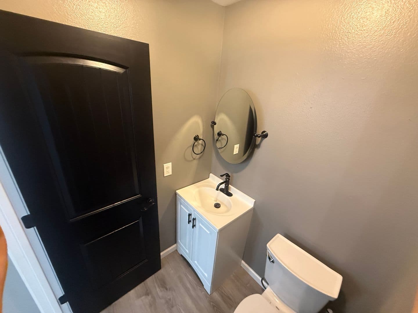 Graham House: 19506 104th Ave E