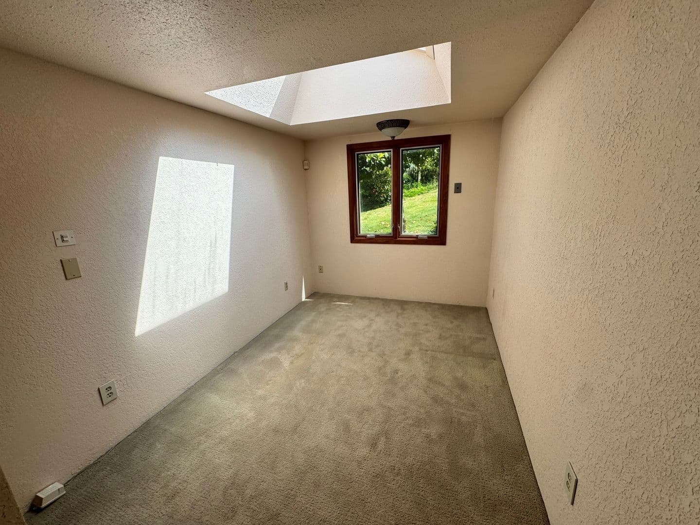 Lakewood House: 12224 Nyanza Road