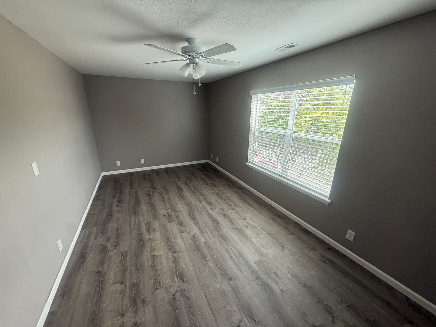 Graham House: 19506 104th Ave E