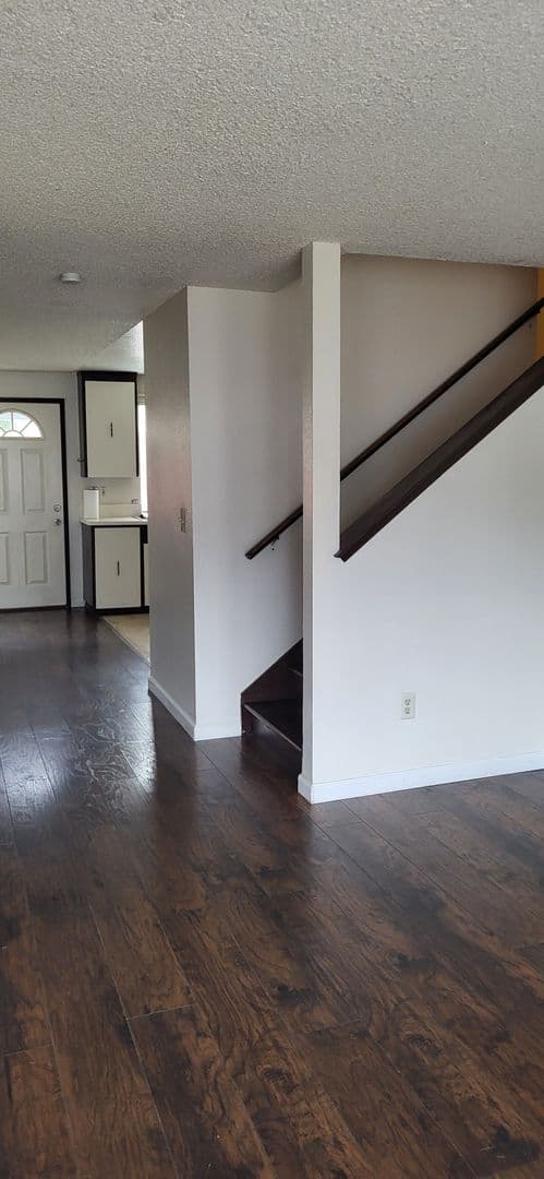 Tacoma Apartment: 1738 S. 82nd St.