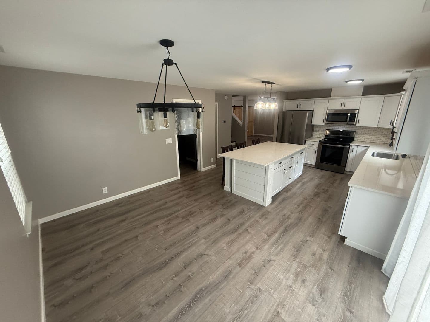 Graham House: 19506 104th Ave E