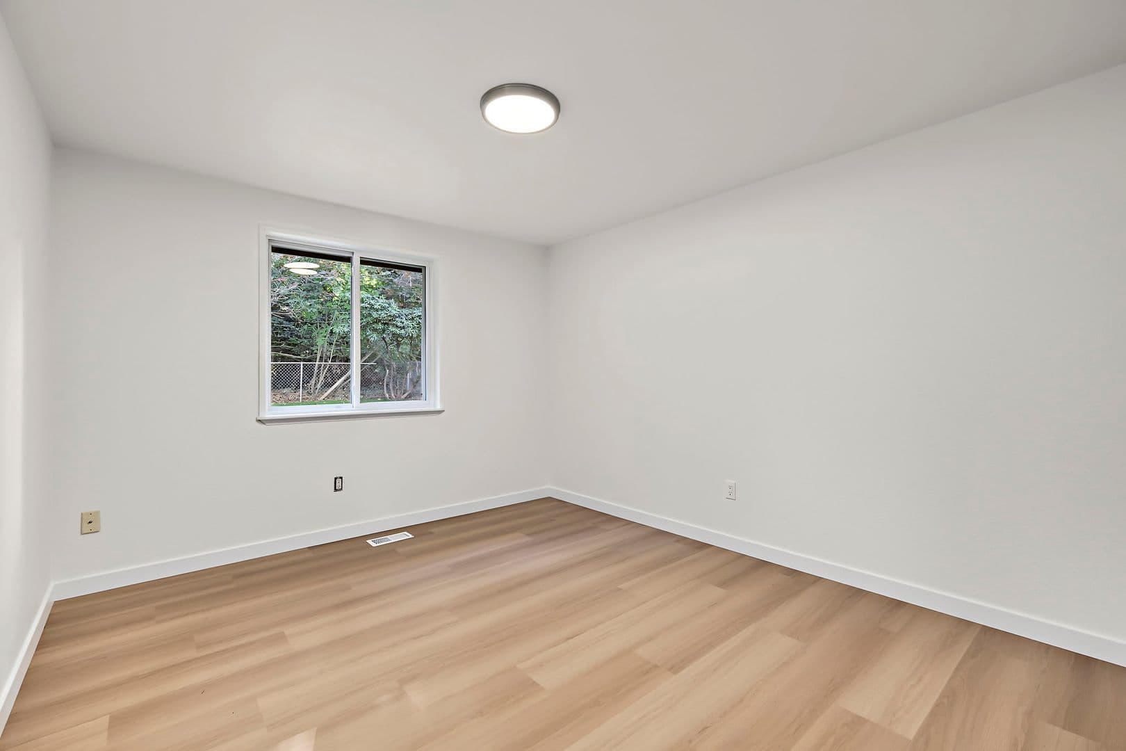 Lake Tapps House: 5314 193rd Ave. East