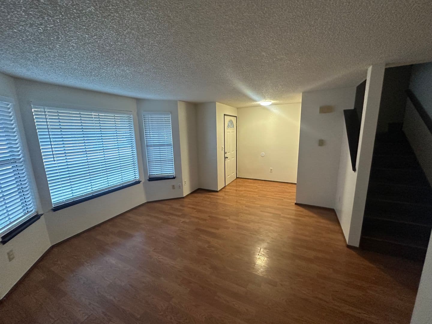 Tacoma Apartment: 1738 S. 82nd St.
