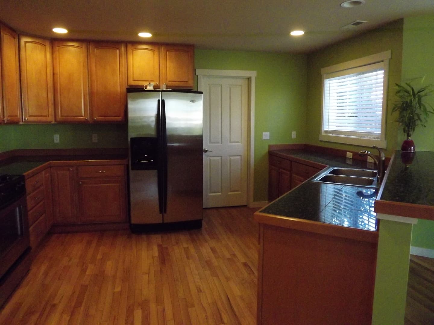 Puyallup House: 18616 94th Lane E.