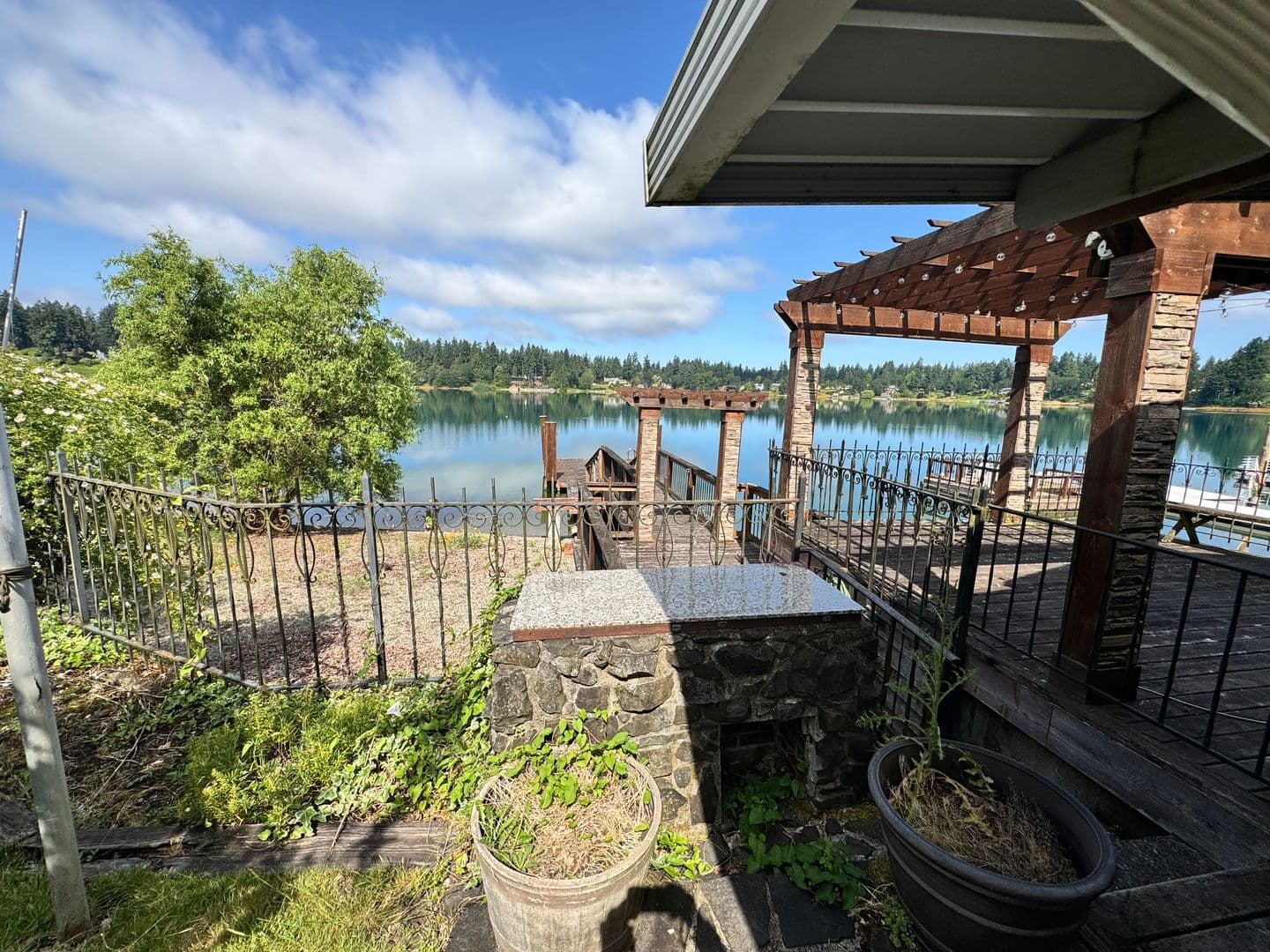 Lakewood House: 12224 Nyanza Road