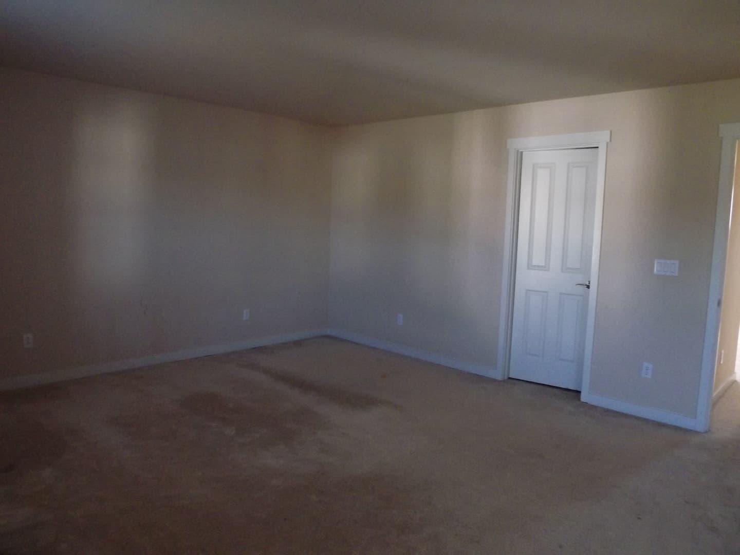 Puyallup House: 18616 94th Lane E.