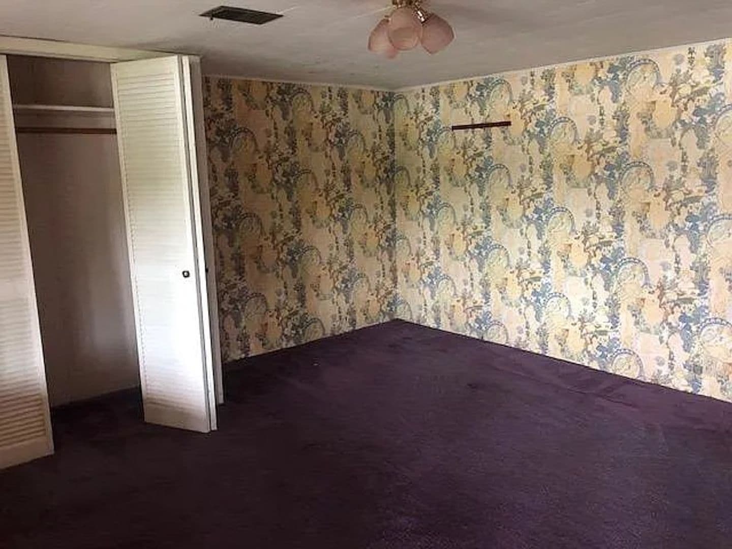 Lakewood House: 12224 Nyanza Road