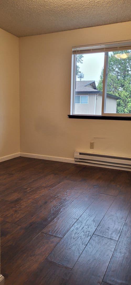 Tacoma Apartment: 1738 S. 82nd St.