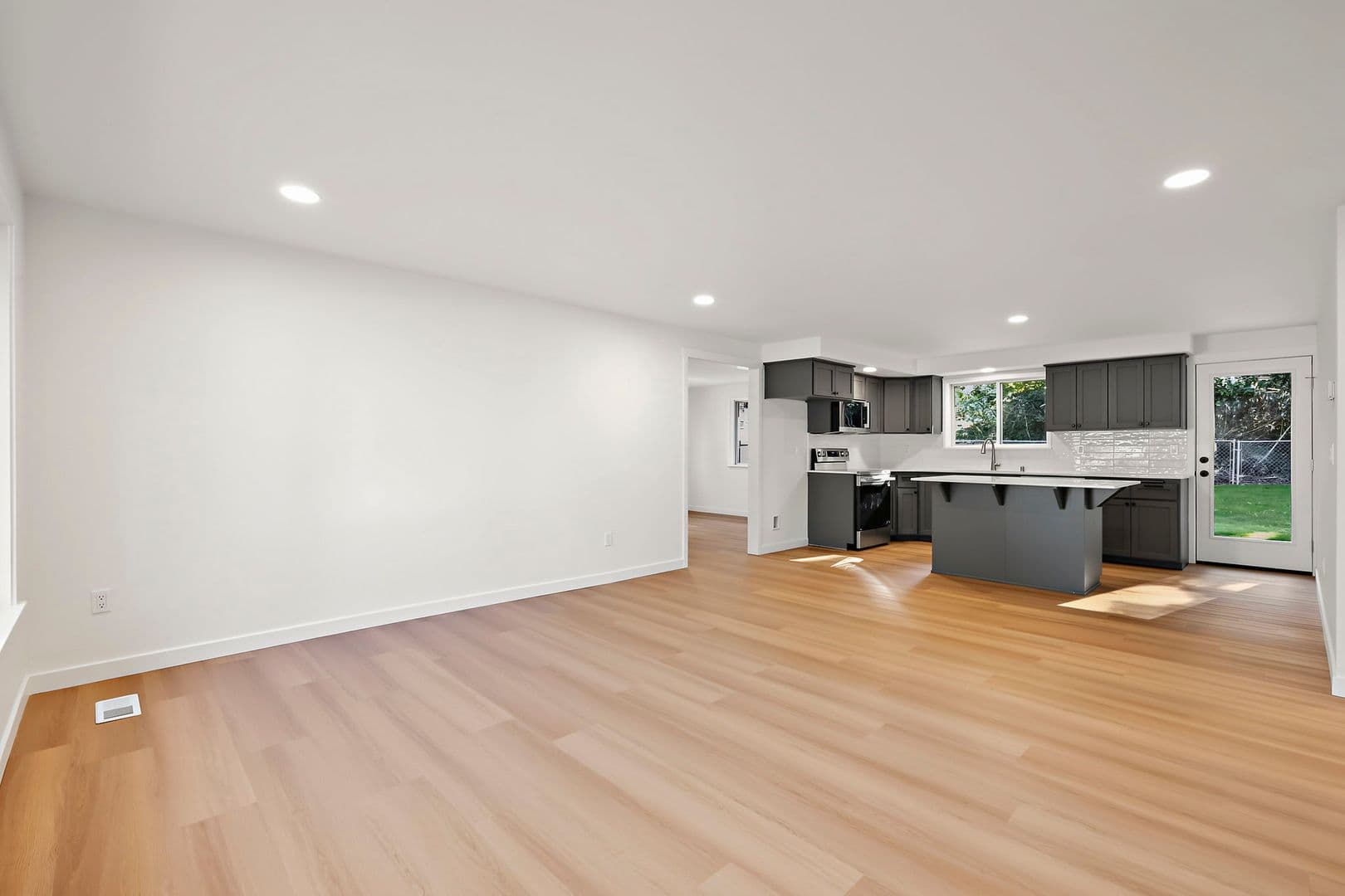 Lake Tapps House: 5314 193rd Ave. East