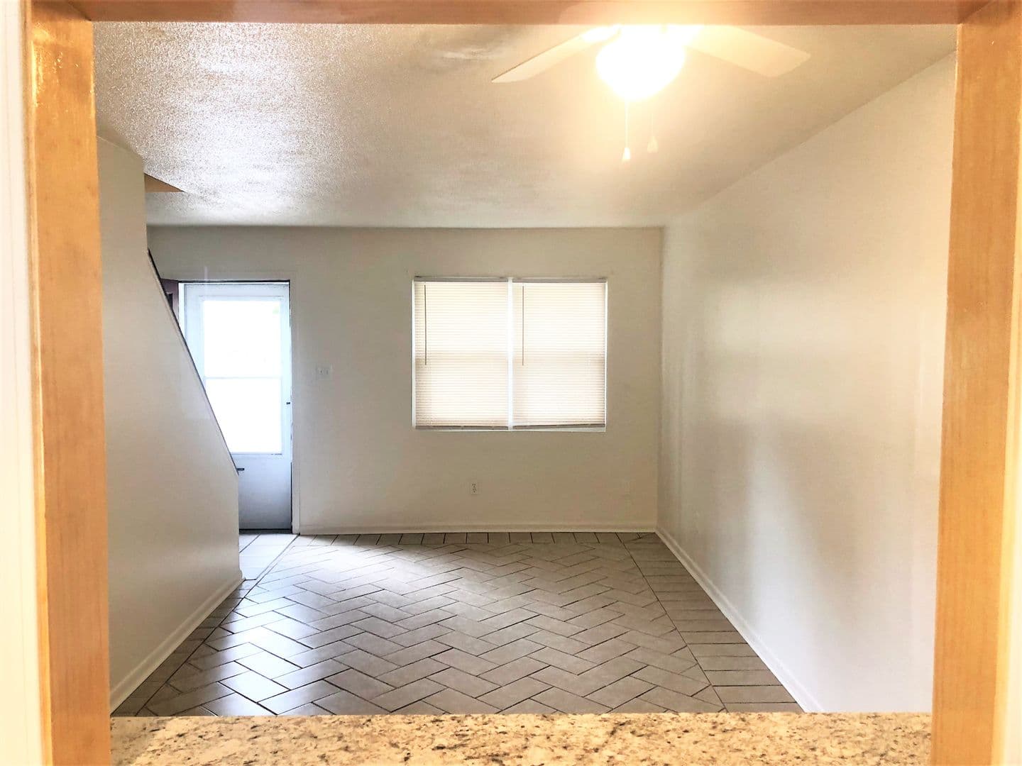 Washington Townhome: 940 Runyon Rd