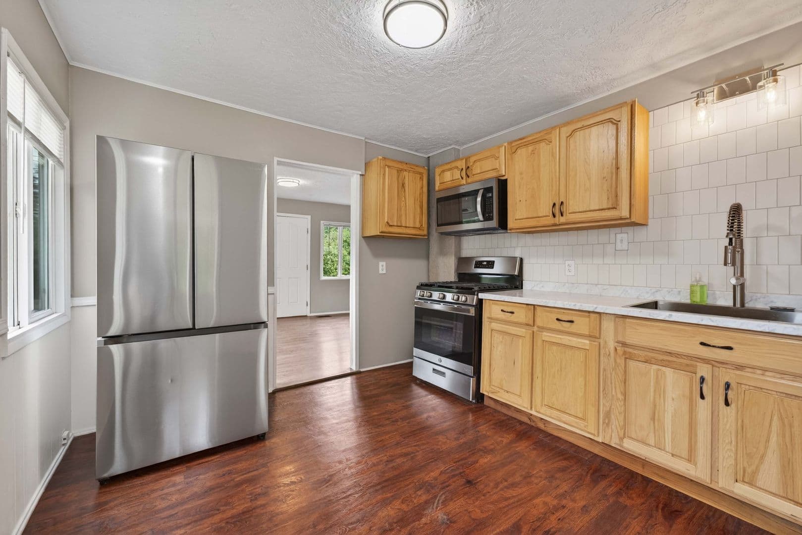 Camas House: 2401 NE Everett Street