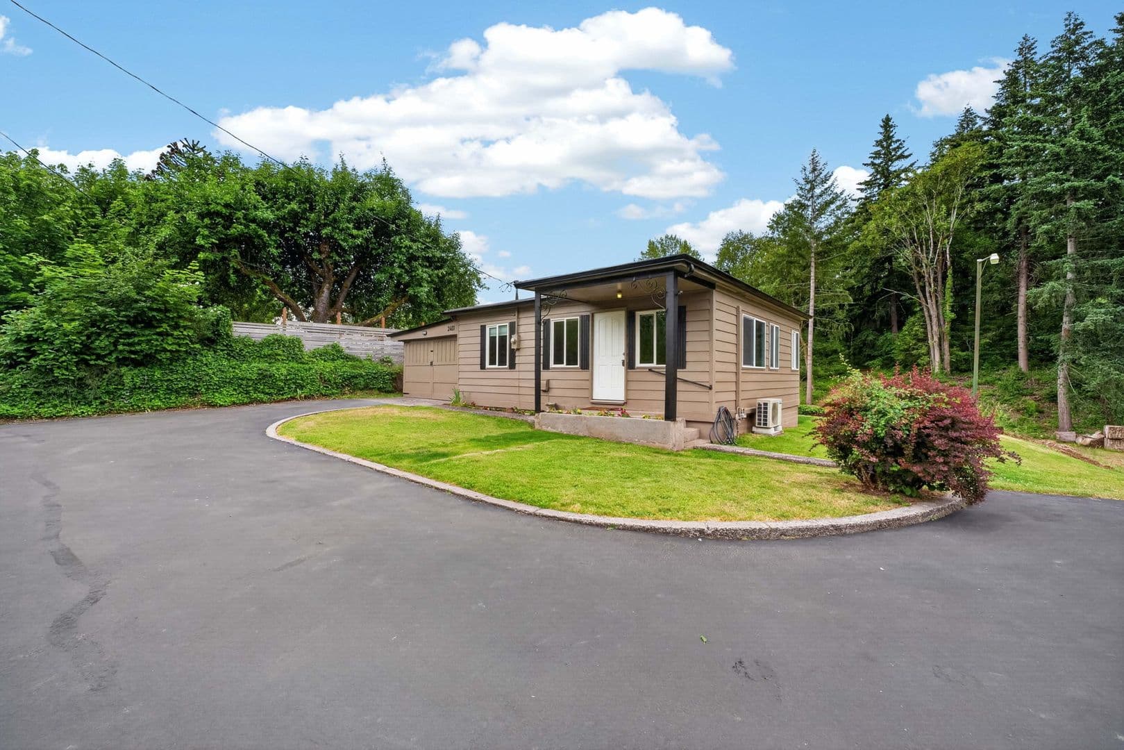 Camas House: 2401 NE Everett Street
