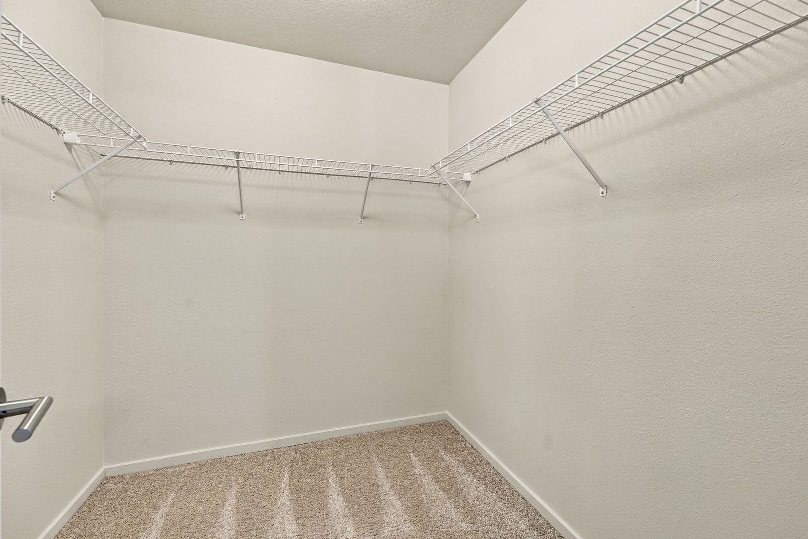 Ridgefield House: 2212 S Chukar Drive