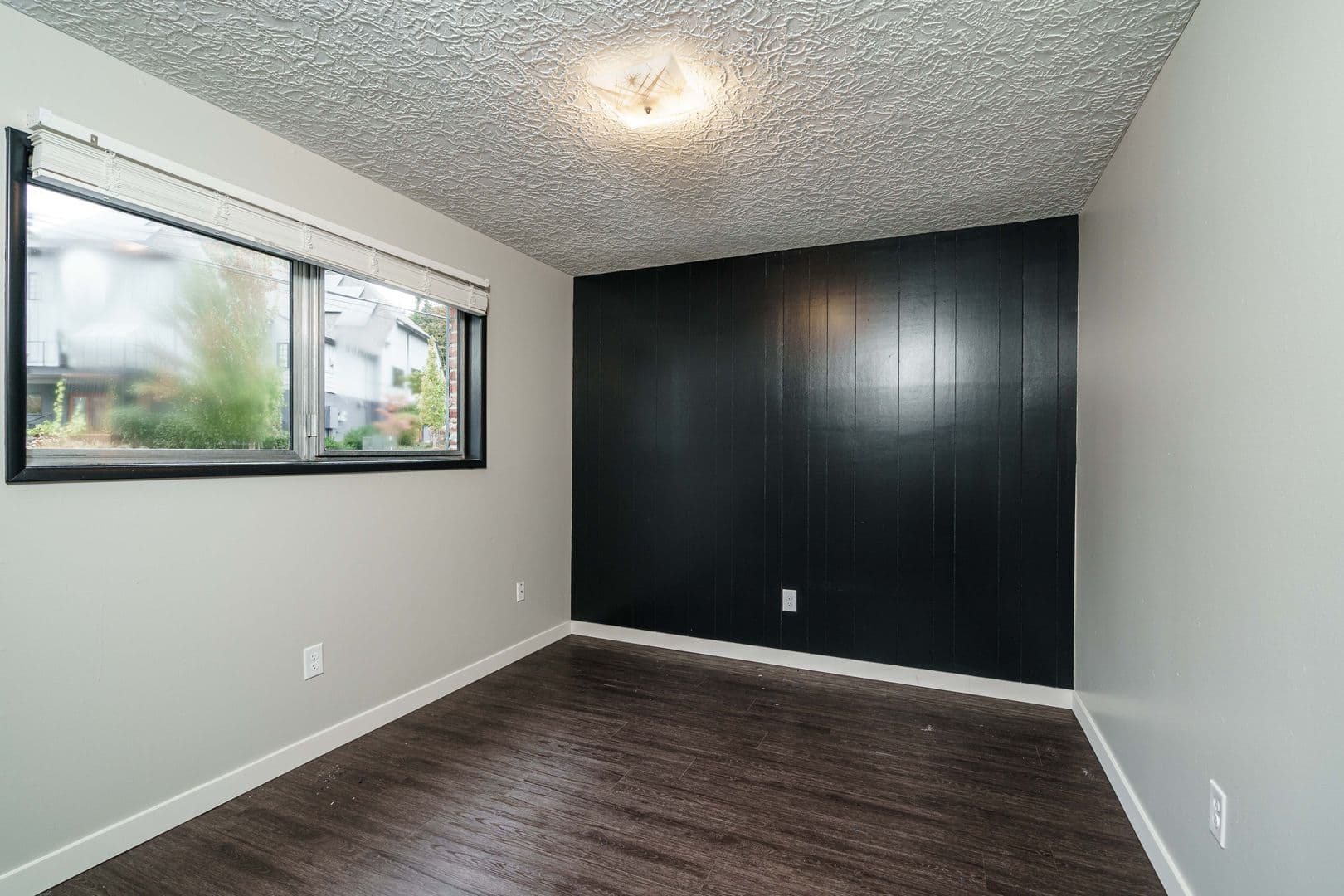 Camas Apartment: E First Avenue