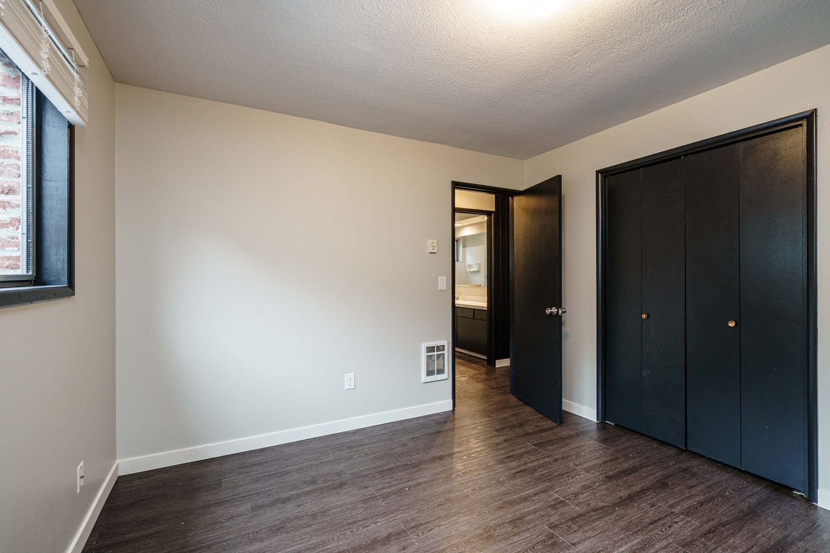 Camas Apartment: E First Avenue