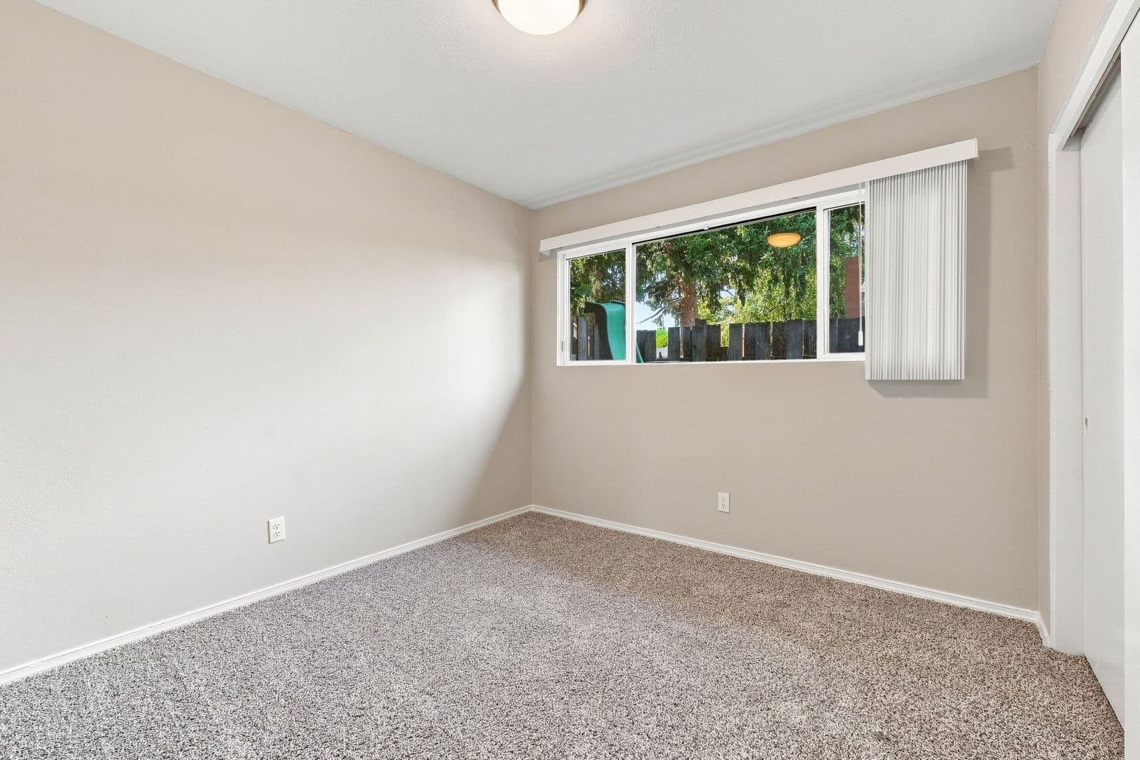 Vancouver Apartment: E 28th Street