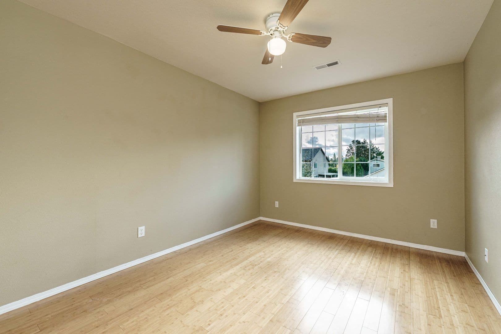 Washougal House: 2185 N P Street