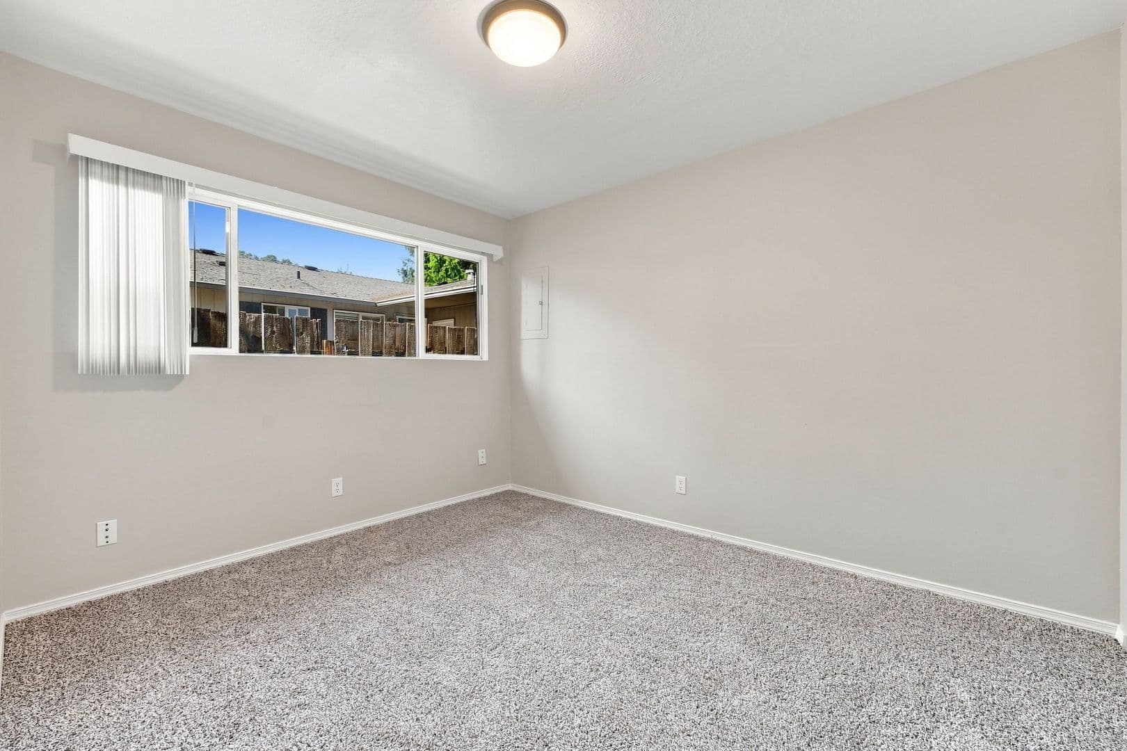 Vancouver Apartment: E 28th Street